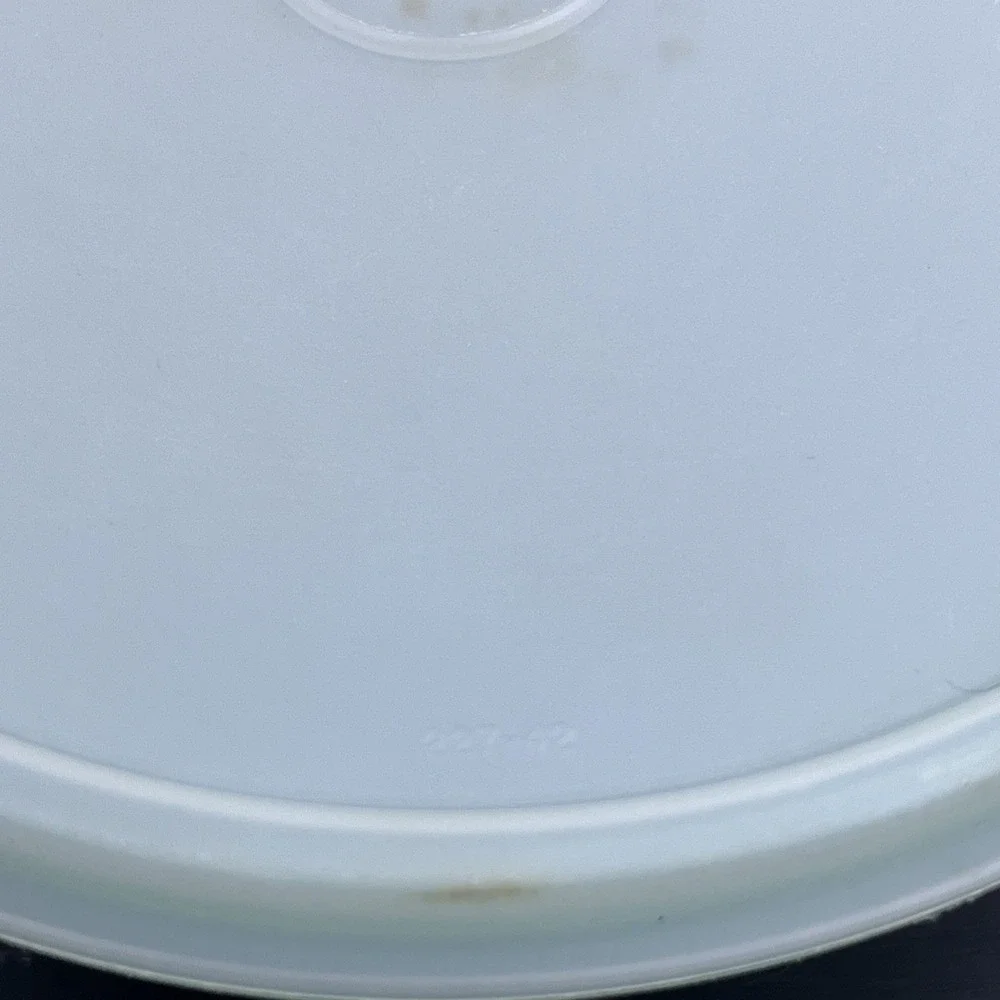 VTG Tupperware Small Light Blue Container 234-19 With White Lid 227-42